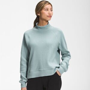 The North Face Women's Chabot Mock Neck Long Sleeve Sweater light green